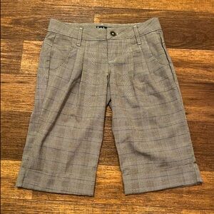 LEI Pleated Bermuda Plaid Dress Style Cuffed Side Pockets Plaid Style Shorts Sz3